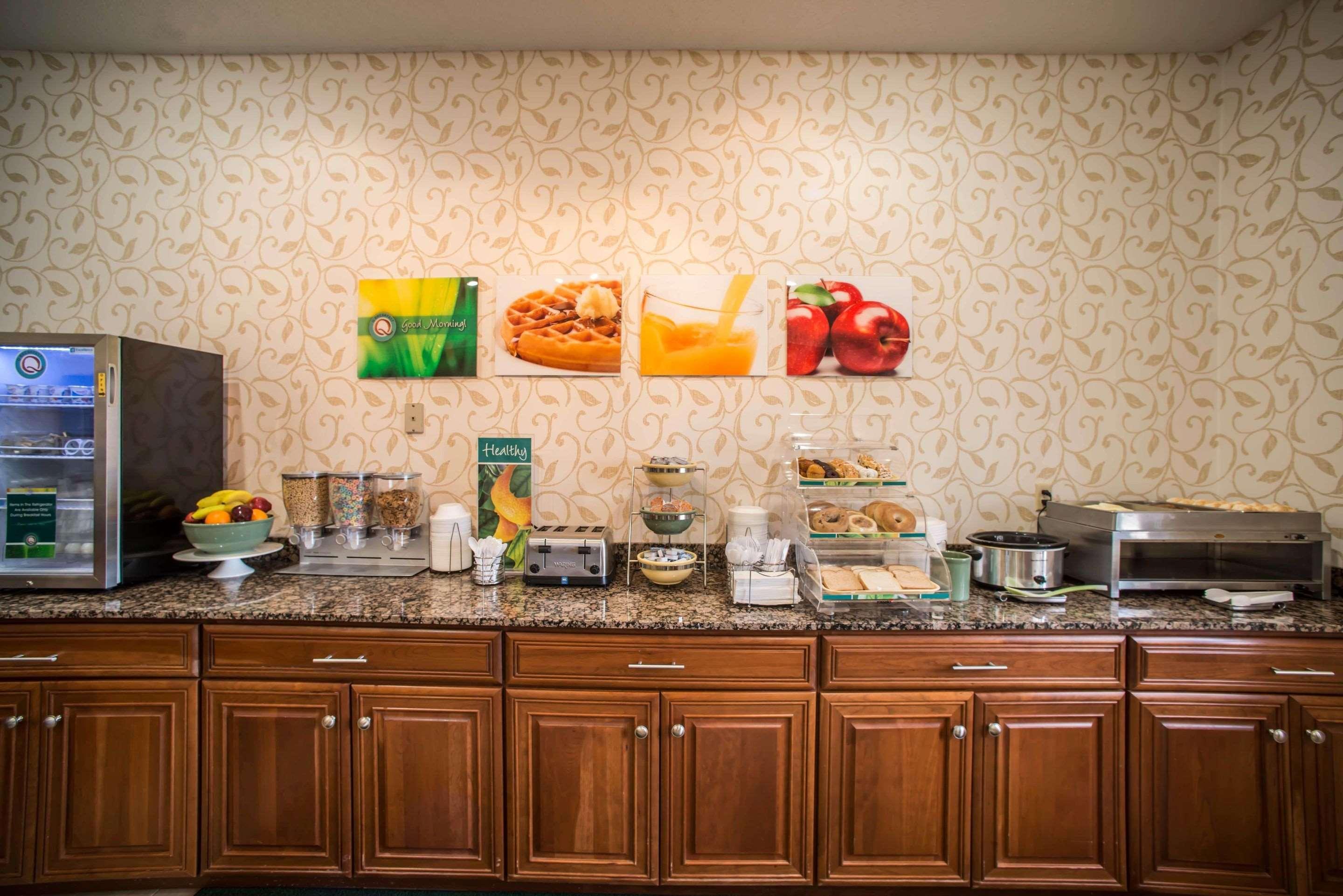 Quality Inn Litchfield Route 66 Bagian luar foto