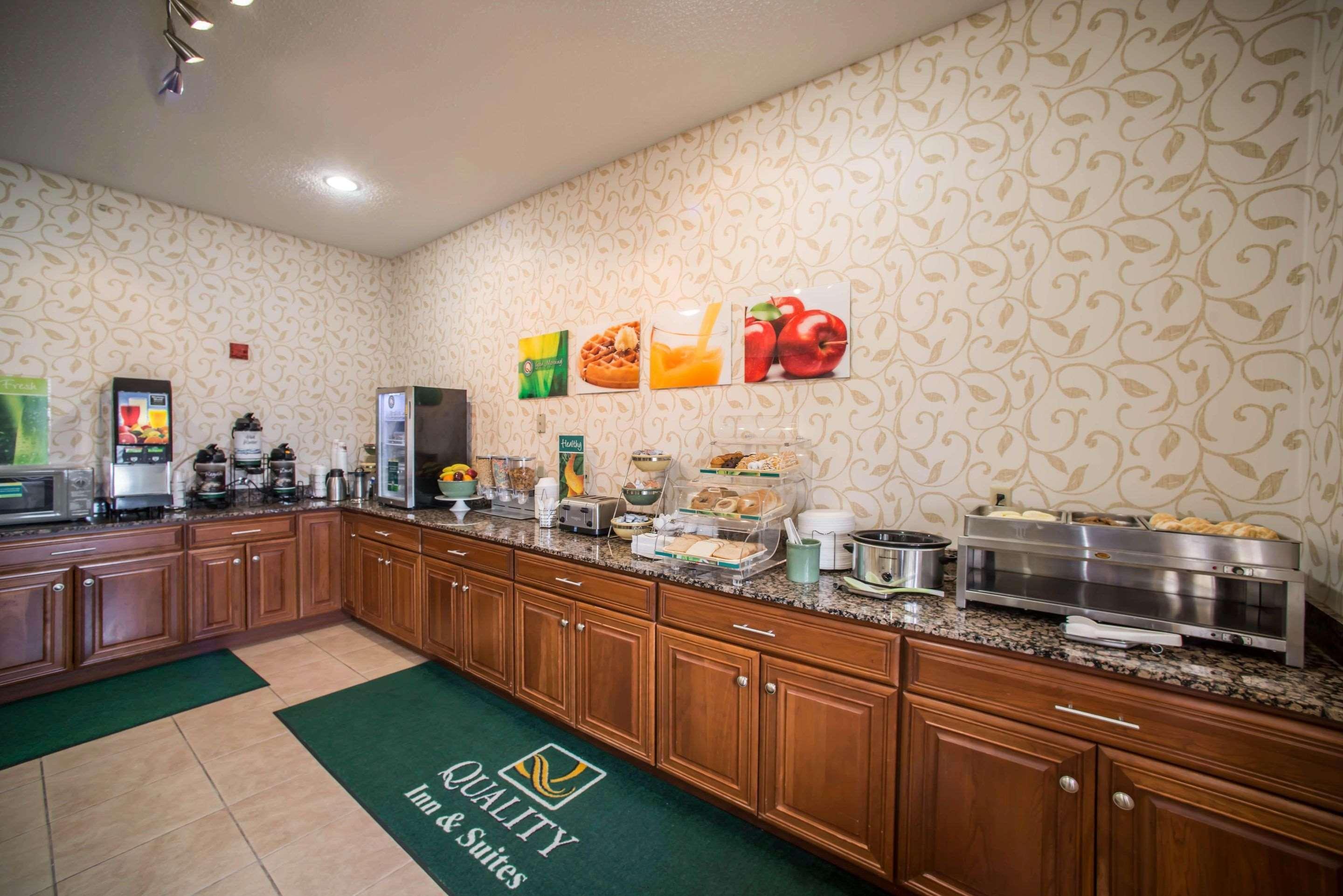 Quality Inn Litchfield Route 66 Bagian luar foto