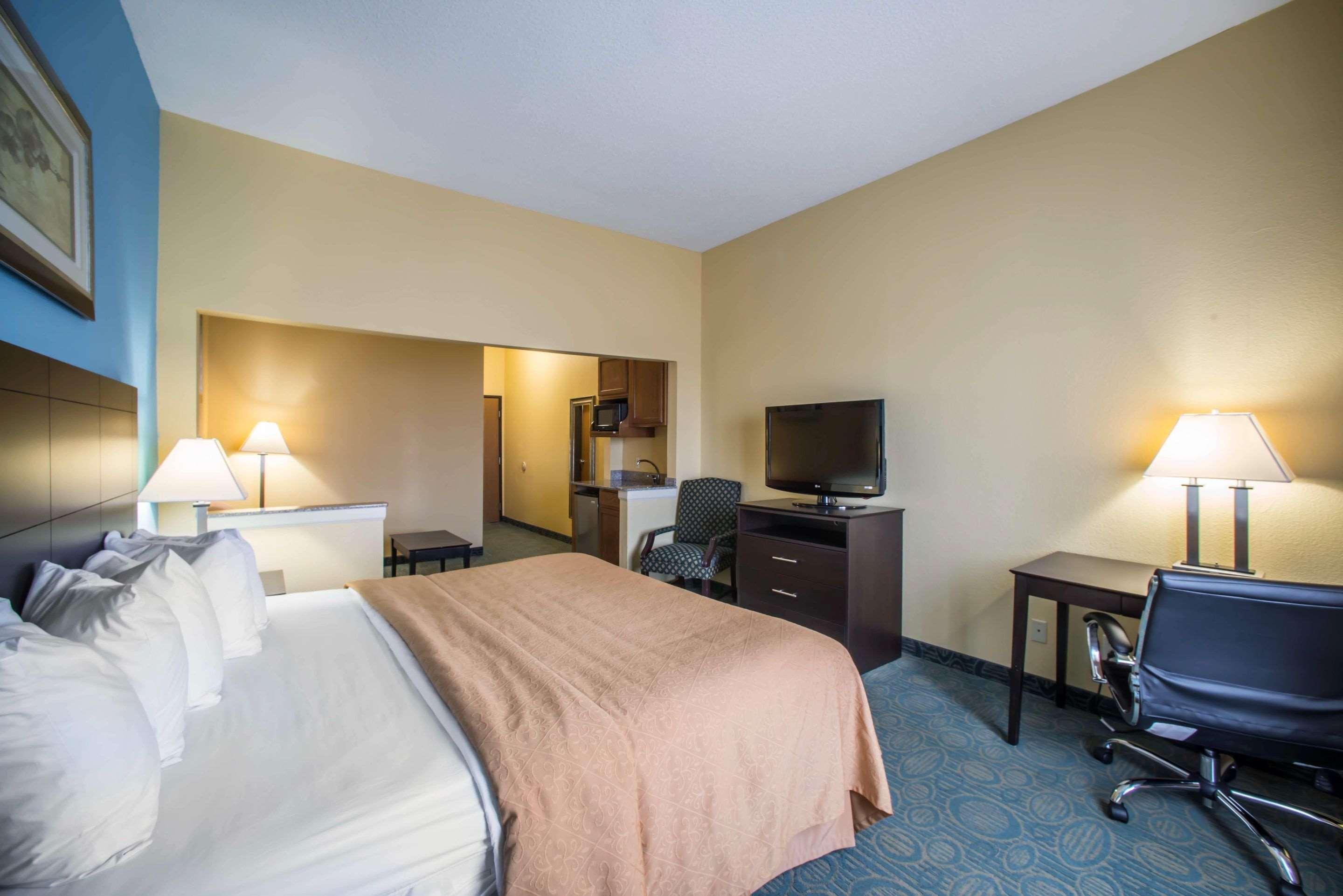 Quality Inn Litchfield Route 66 Bagian luar foto